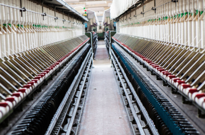 纺织业新革命 无人工厂引领未来智造